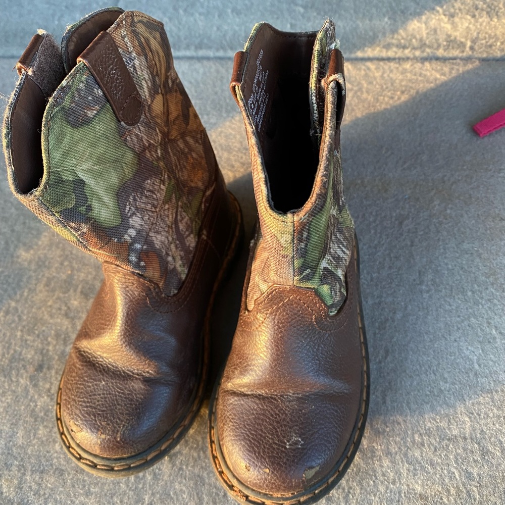 Size 8 toddler boots camo cowboy